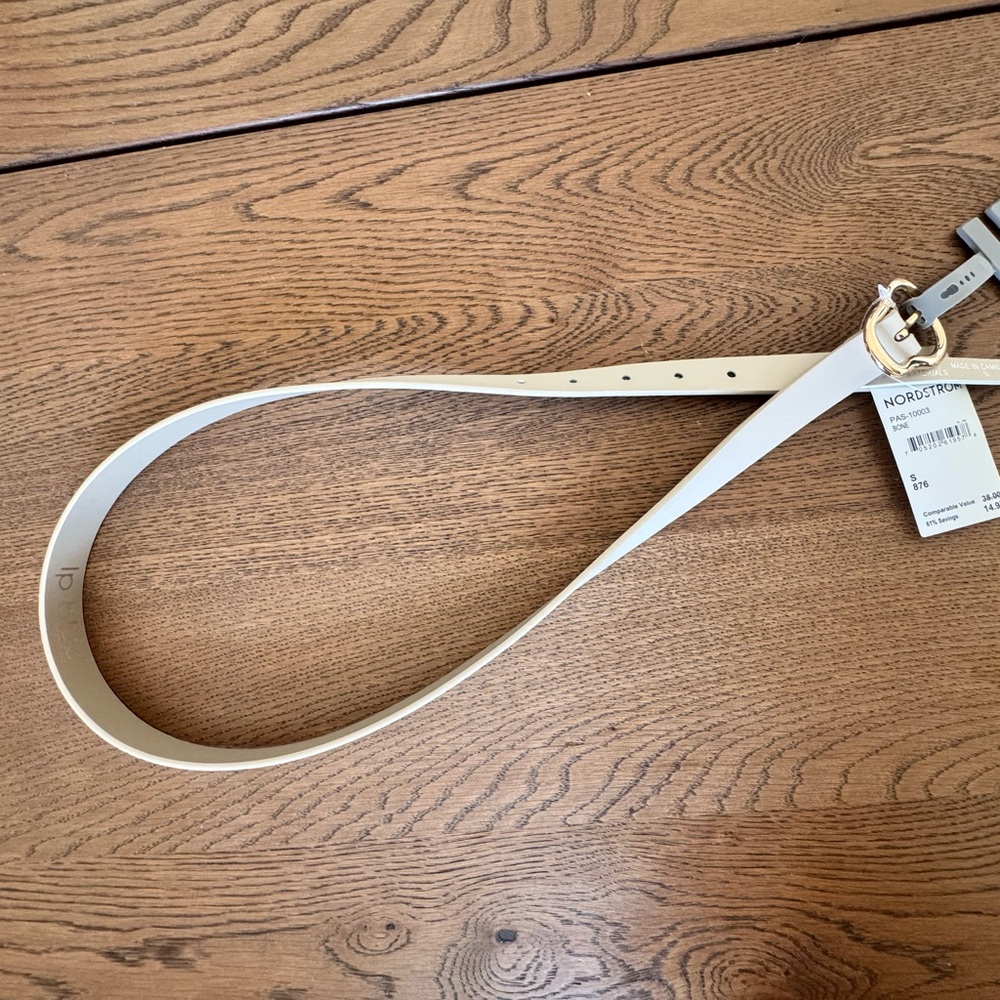 Nordstrom Oval Cream and Gold Buckle Belt